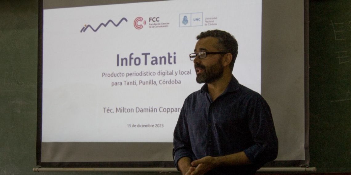 Milton Copparoni presentando InfoTanti en la UNC