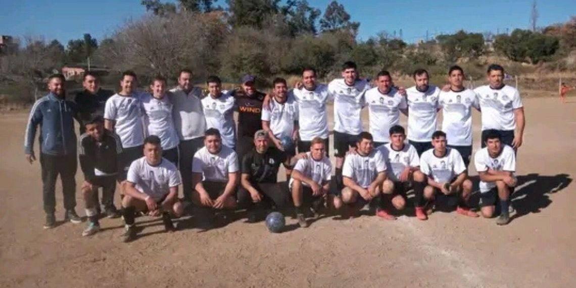 El equipo de El Barrio, actual bicampeón de la Copa de Oro (Gentileza: Luciano Villarreal)