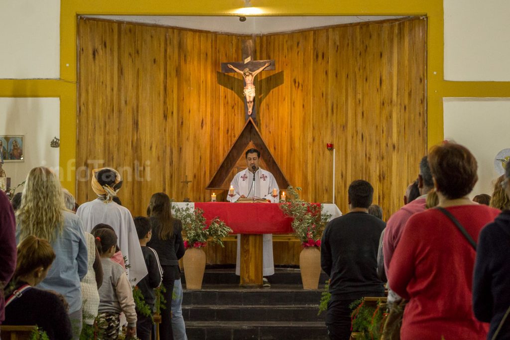 Capilla Espíritu Santo y San José Obrero - Villa Santa Cruz del Lago - Bendición de ramos 23 - Religión